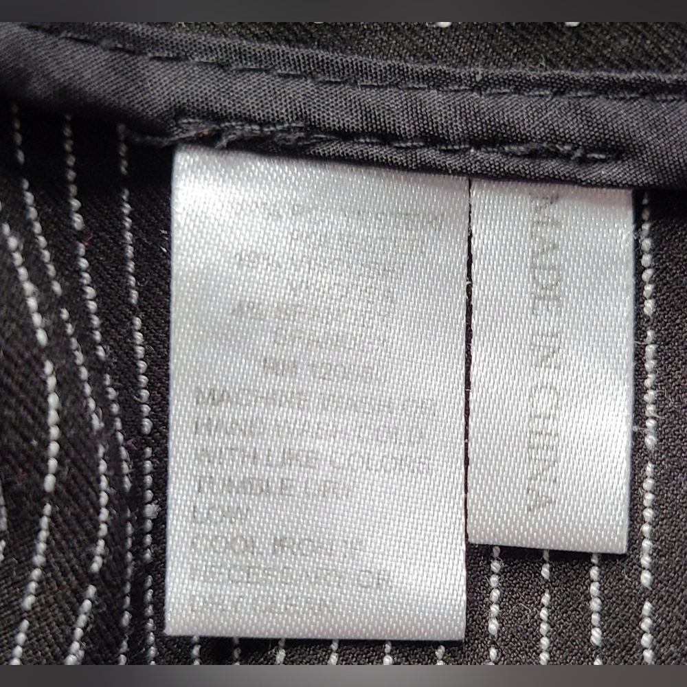 Amanda & Chelsea Size 14P Y2K Low-Rise Ponte Knit Black White Polka Dot Capris - Picture 9 of 11